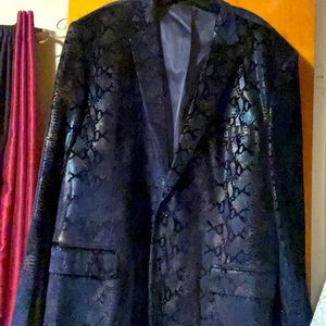 2XL iridescent Blue with green and pink undertone made by pronto